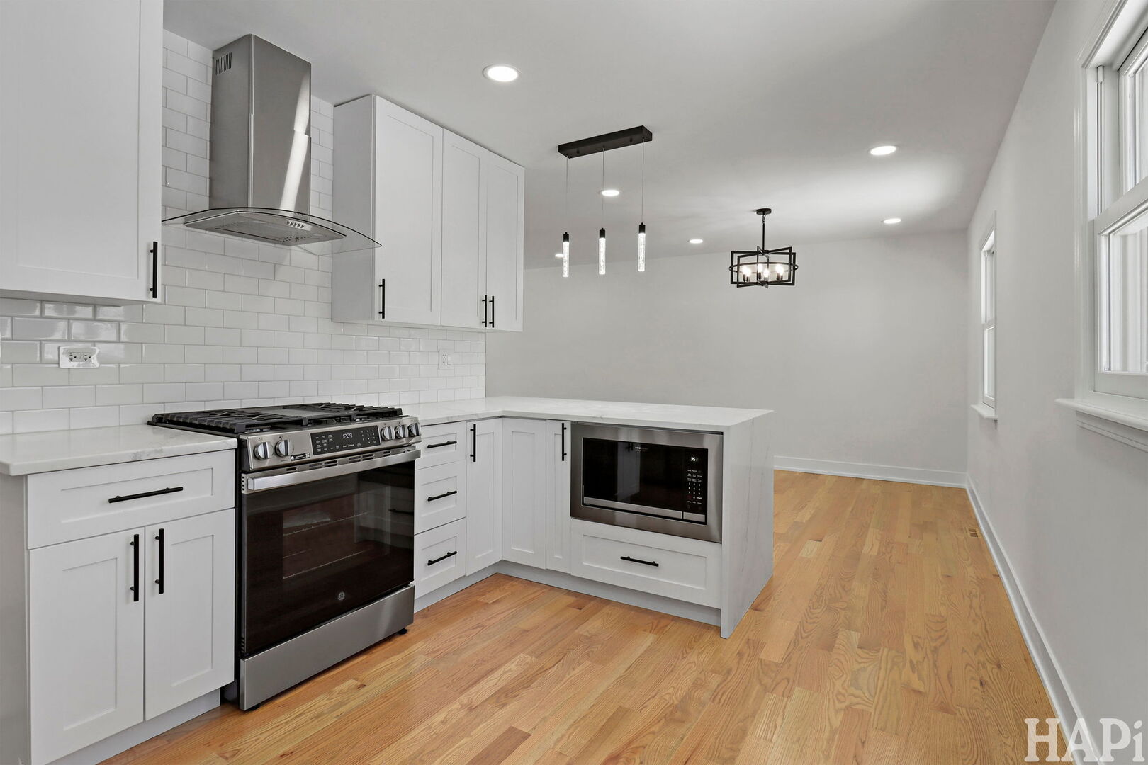 496 Raupp Boulevard Buffalo Grove, IL 60089 - Photo 9 of 33