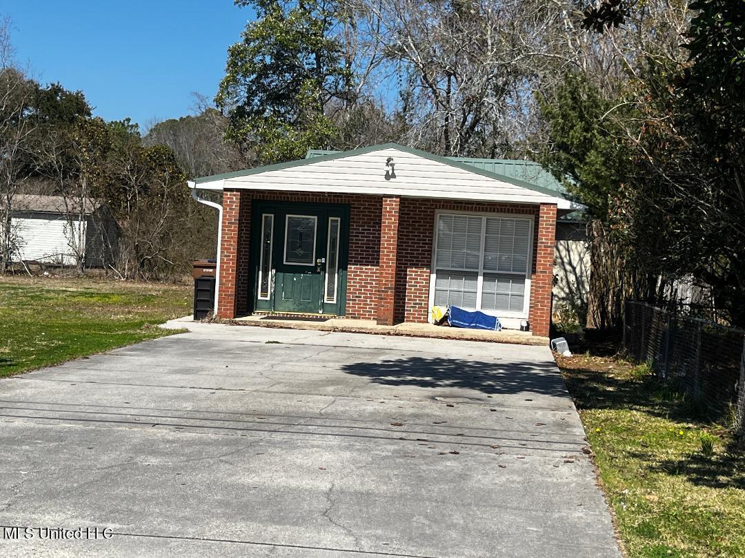 3222 Toncrey Road D'Iberville, MS 39540 - Photo 5 of 20 toncrey cottage