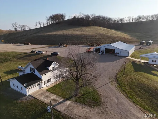 $1,000,000 | 4015 Pike 9140, Louisiana, MO 63353