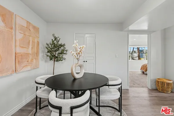 $2,995 | 14850 Hesby Street, Unit 203, Sherman Oaks, CA 91403