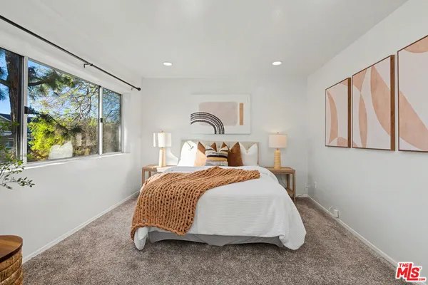 $2,995 | 14850 Hesby Street, Unit 203, Sherman Oaks, CA 91403