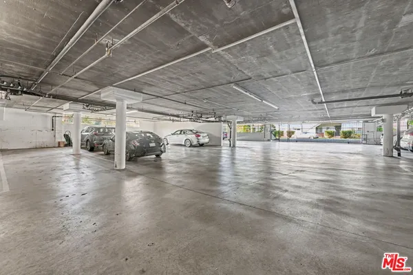 $2,995 | 14850 Hesby Street, Unit 203, Sherman Oaks, CA 91403