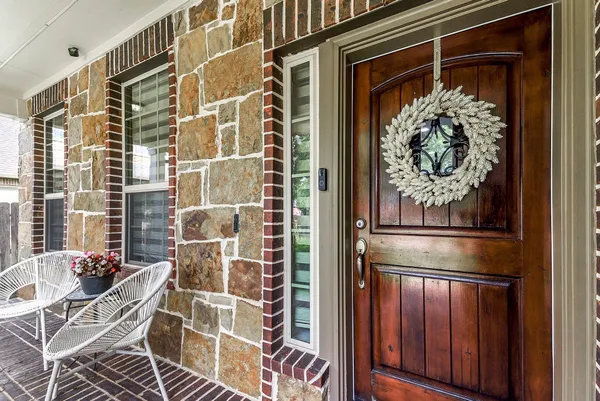 a view of entryway with a rug