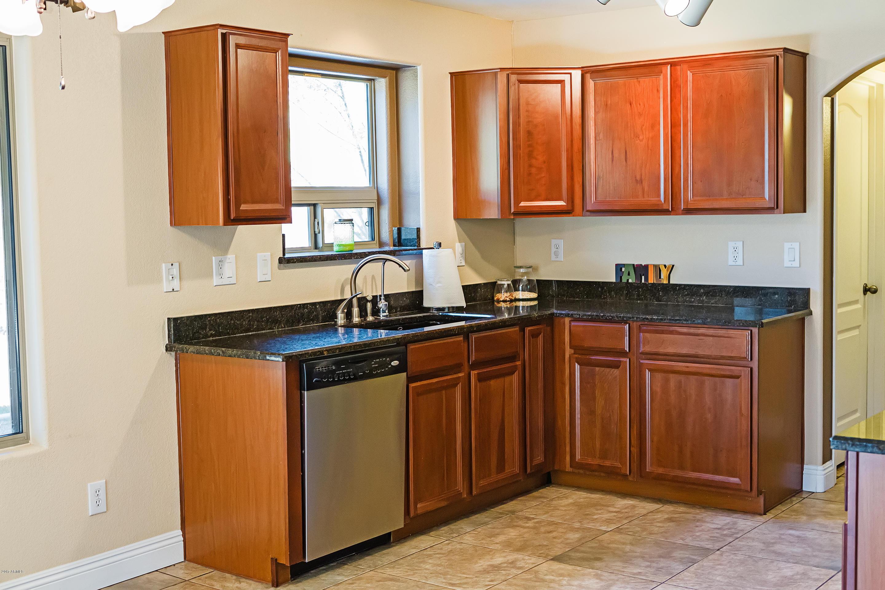 2506 West Red Fox Road Phoenix, AZ 85085 - Photo 12 of 49 ZJ3A1200