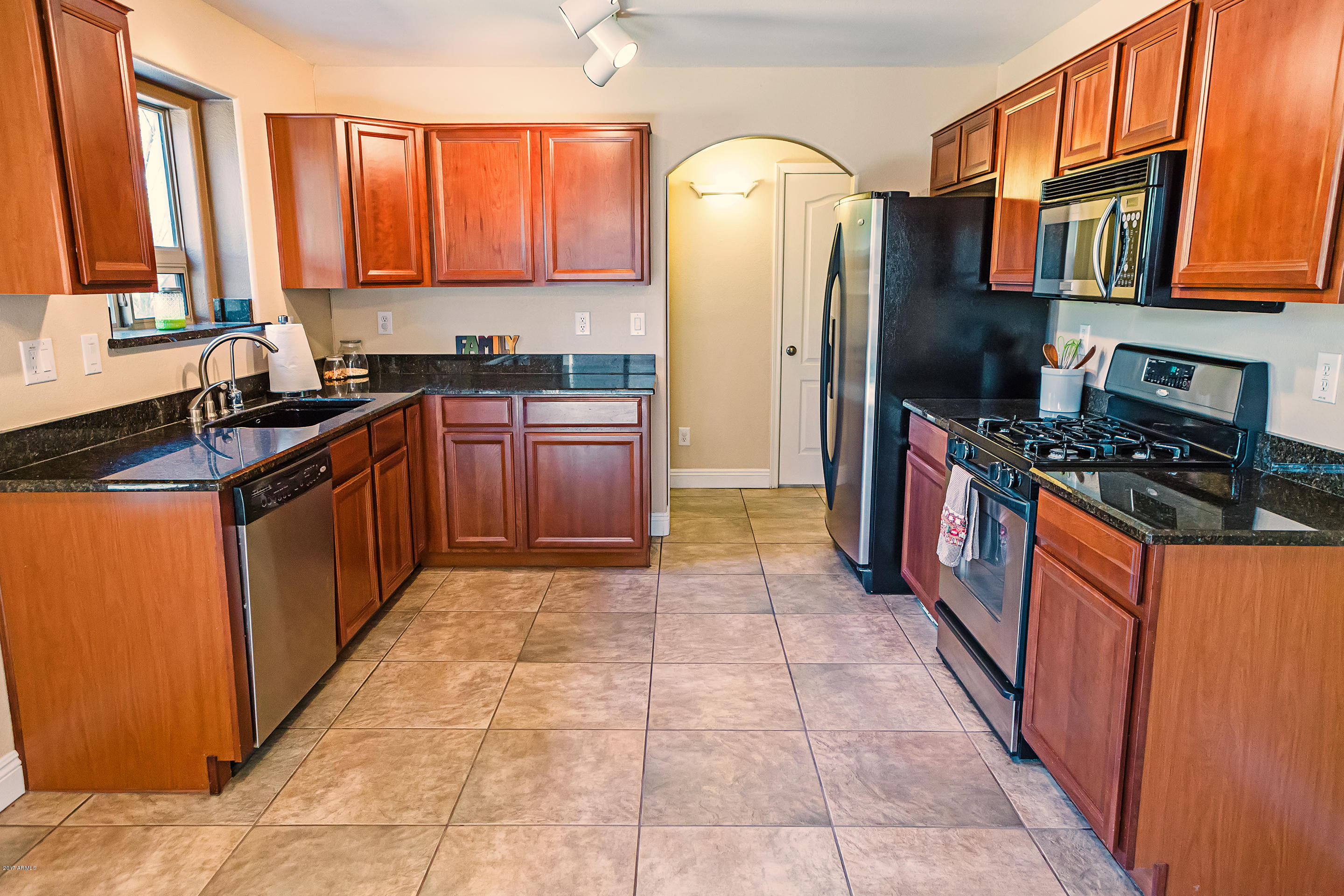 2506 West Red Fox Road Phoenix, AZ 85085 - Photo 14 of 49 ZJ3A1202