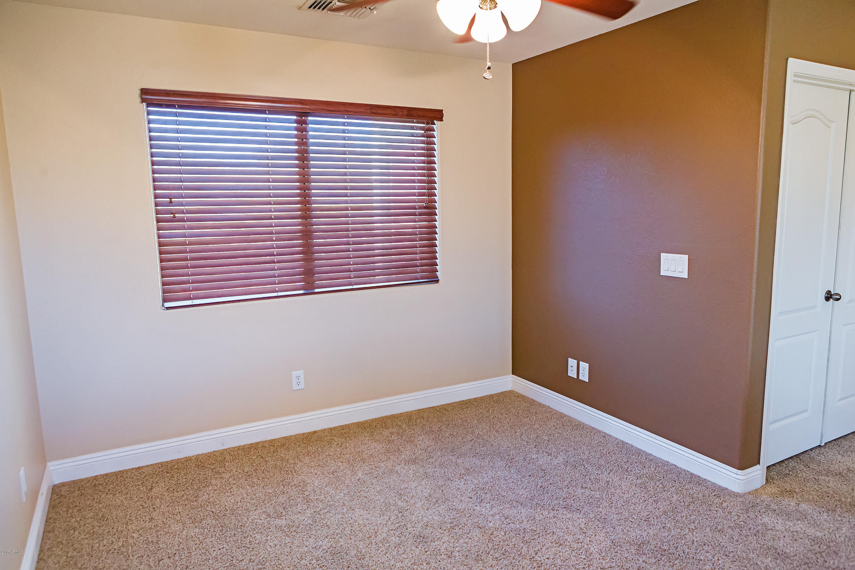 2506 West Red Fox Road Phoenix, AZ 85085 - Photo 26 of 49 ZJ3A1218
