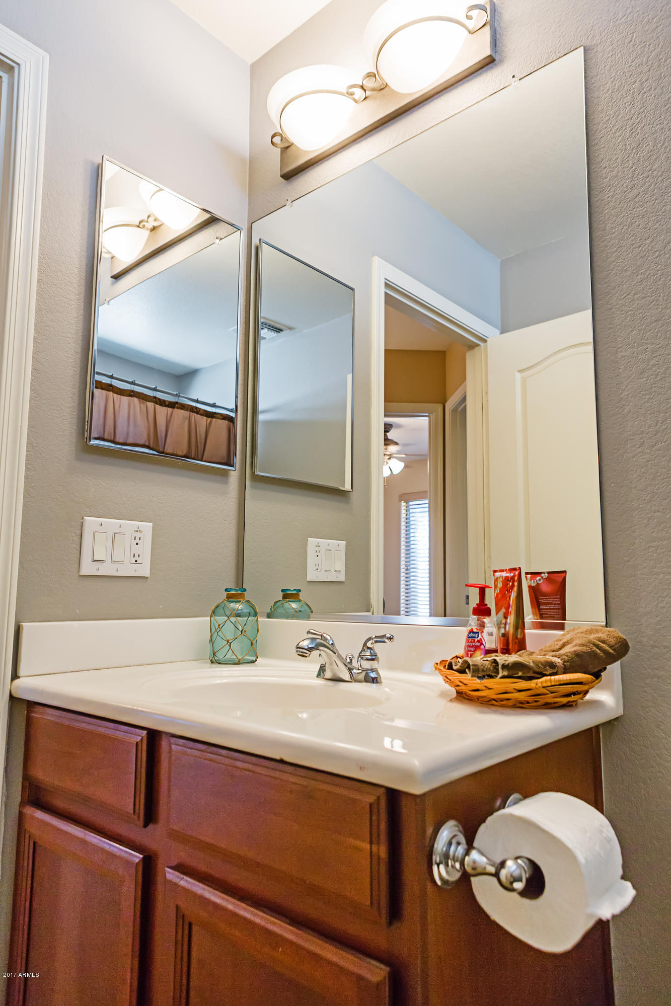 2506 West Red Fox Road Phoenix, AZ 85085 - Photo 37 of 49 ZJ3A1228