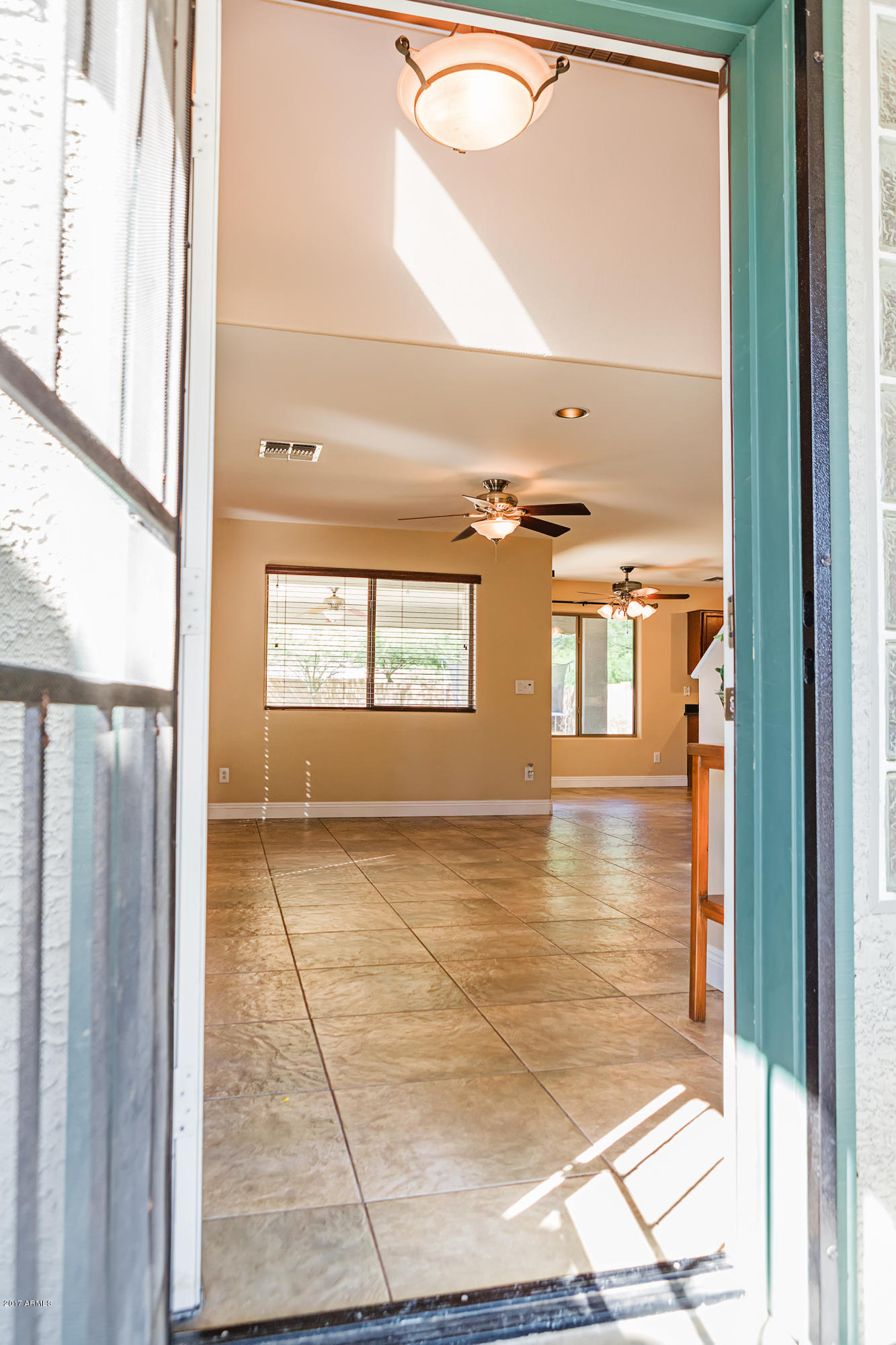 2506 West Red Fox Road Phoenix, AZ 85085 - Photo 4 of 49 ZJ3A1187