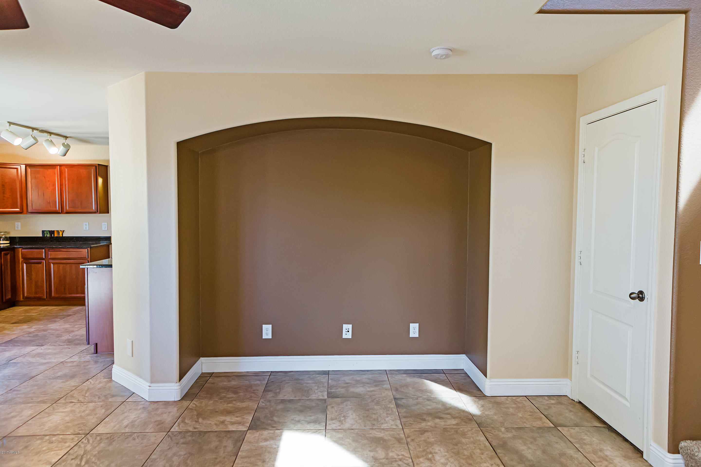 2506 West Red Fox Road Phoenix, AZ 85085 - Photo 8 of 49 ZJ3A1193