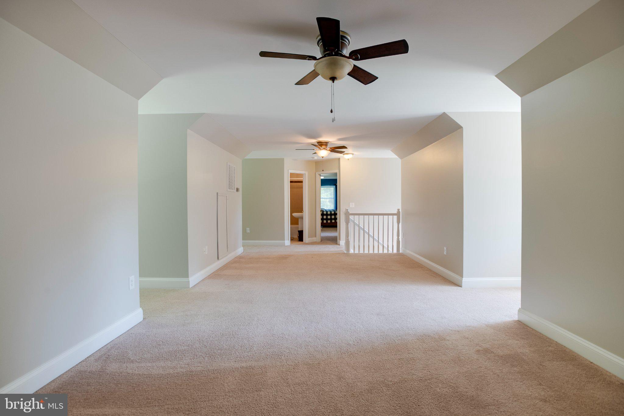 10461 Old Stillhouse Road Boston, VA 22713 - Photo 24 of 63 Spacious, airy living area awaits you.