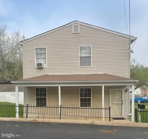$299,000 | 901 Nova Avenue, Capitol Heights, MD 20743