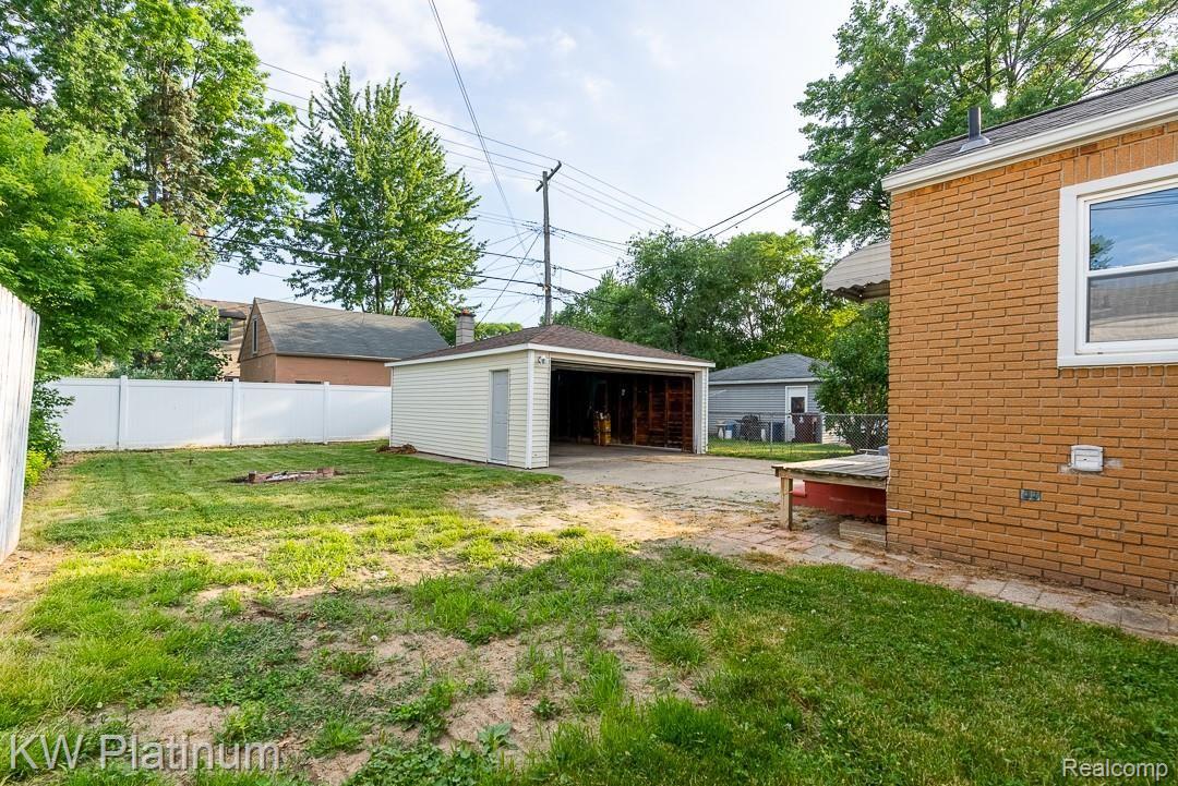 8428 Helen Street Center Line, MI 48015 - Photo 19 of 25 8428 Helen-7.jpg