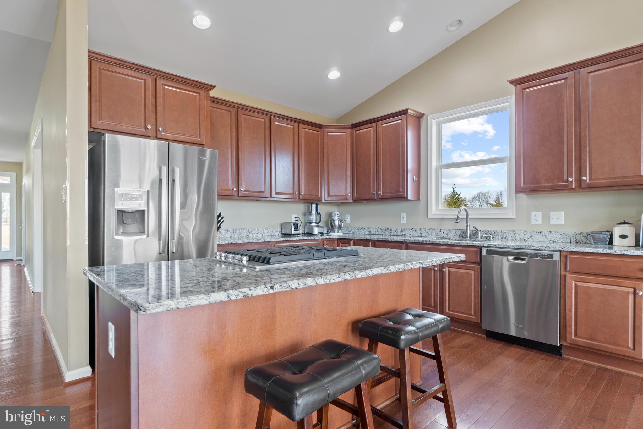 92 Heflin Road Stafford, VA 22556 - Photo 20 of 48 Extra seating at the island