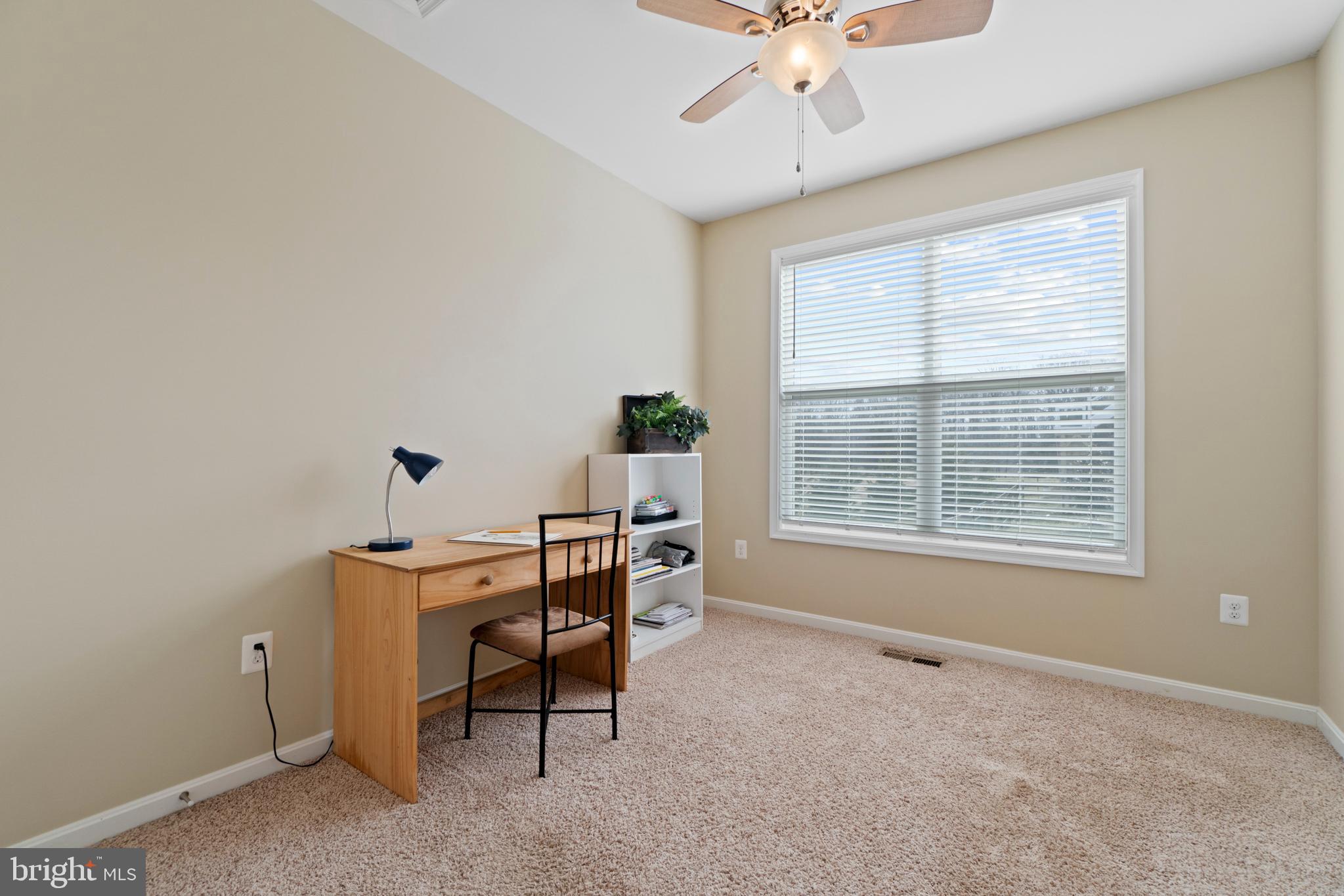 92 Heflin Road Stafford, VA 22556 - Photo 27 of 48 Third main level bedroom