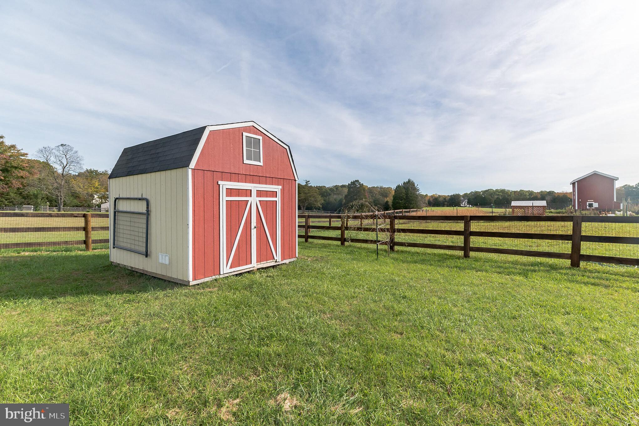 92 Heflin Road Stafford, VA 22556 - Photo 36 of 48 Large storage shed