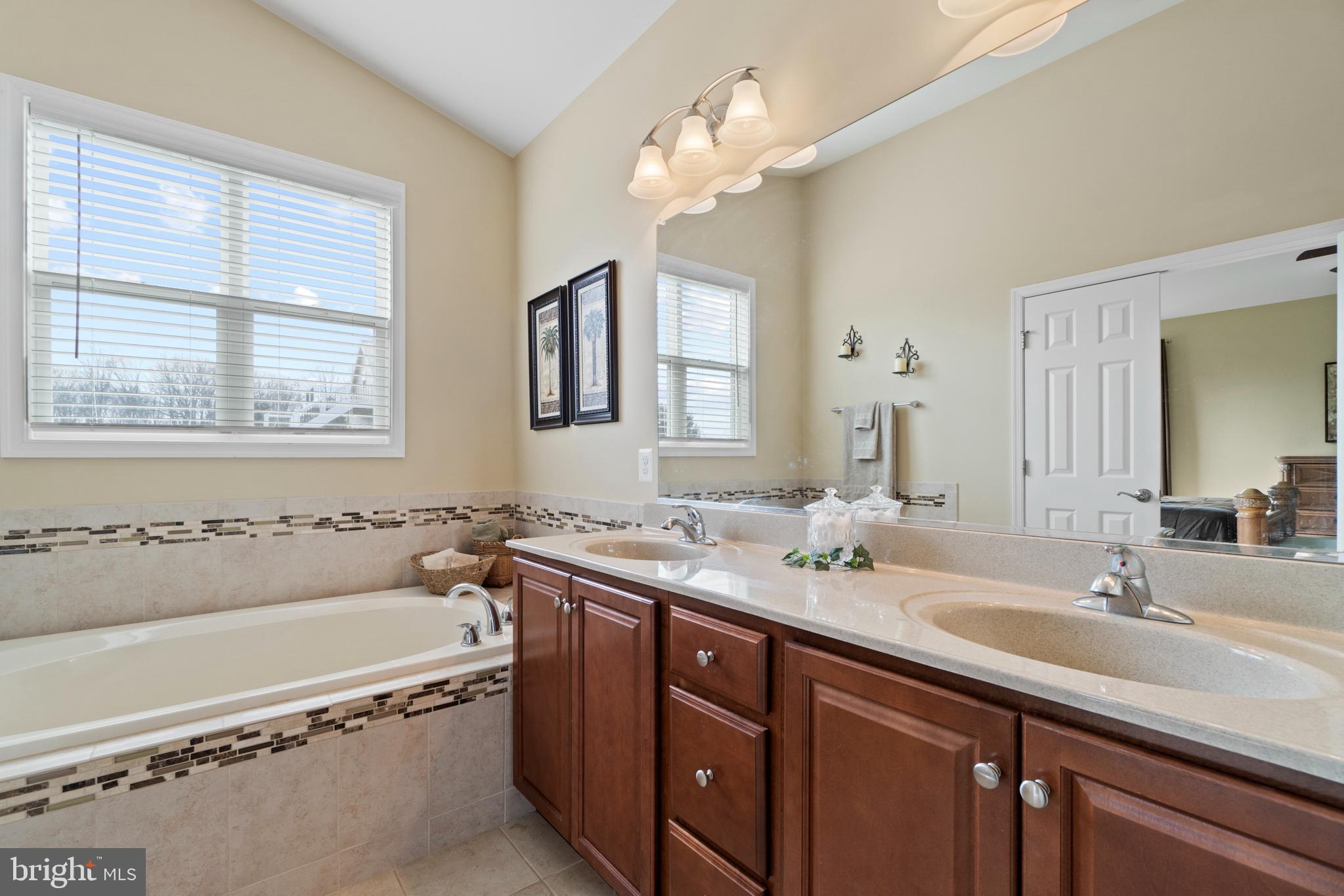92 Heflin Road Stafford, VA 22556 - Photo 8 of 48 Enjoy the soaking tub