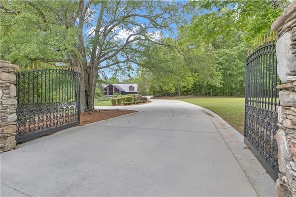 $11,500,000 | 14501 Woolsey Road, Hampton, GA 30228