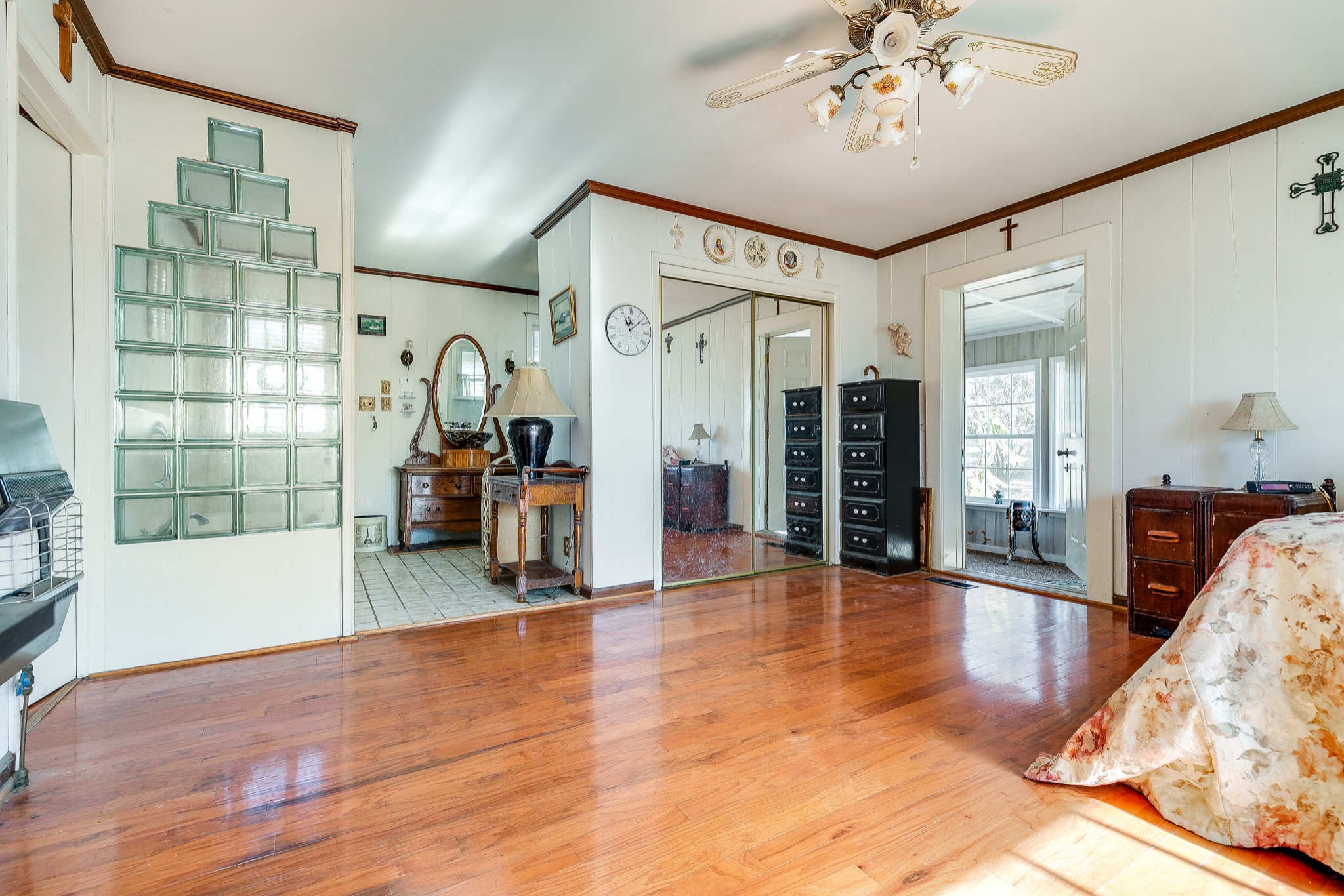 4832 Murfreesboro Road Arrington, TN 37014 - Photo 57 of 70 a view of a livingroom with furniture wooden floor and a window