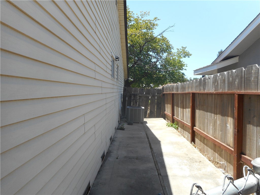 447 Gail Court Merced, CA 95348 - Photo 9 of 10
