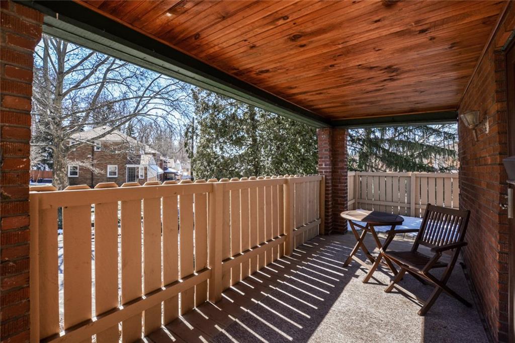 2420 Ridgeland Place Pittsburgh, PA 15212 - Photo 2 of 22 Gallery Image 2