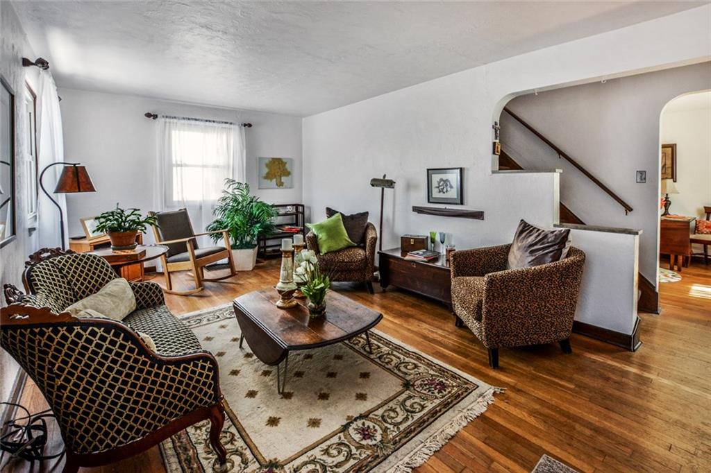 2420 Ridgeland Place Pittsburgh, PA 15212 - Photo 4 of 22 Gallery Image 4