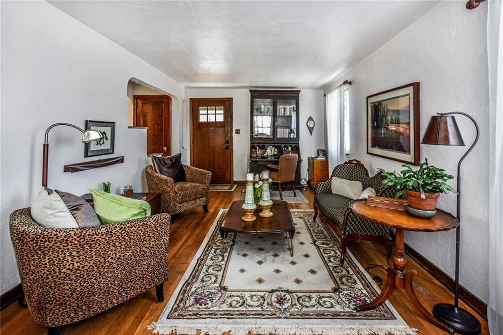 2420 Ridgeland Place Pittsburgh, PA 15212 - Photo 5 of 22 Gallery Image 5