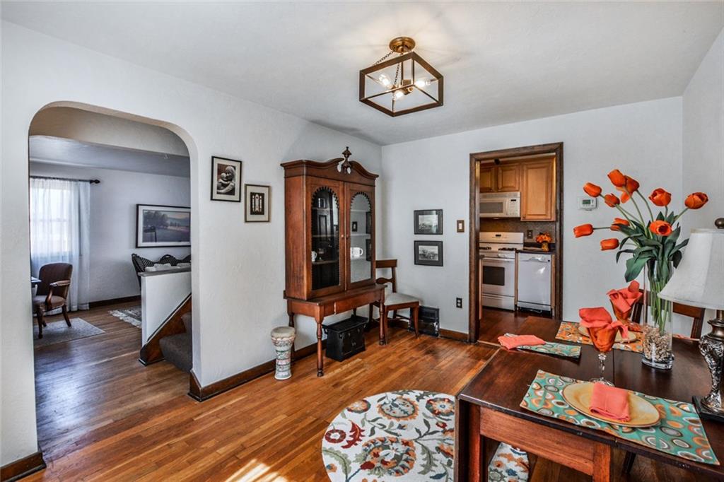 2420 Ridgeland Place Pittsburgh, PA 15212 - Photo 7 of 22 Gallery Image 7