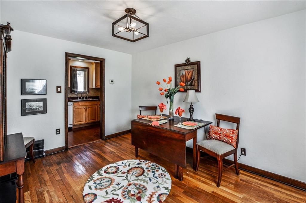 2420 Ridgeland Place Pittsburgh, PA 15212 - Photo 8 of 22 Gallery Image 8