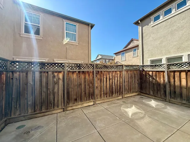$424,900 | 918 Castellona Drive, Newman, CA 95360