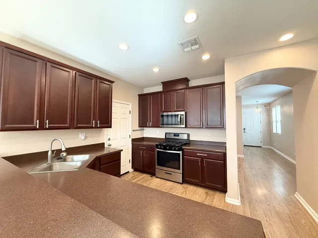 $424,900 | 918 Castellona Drive, Newman, CA 95360