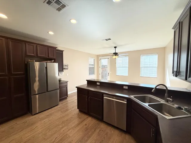 $424,900 | 918 Castellona Drive, Newman, CA 95360