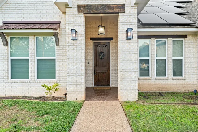 $499,000 | 3103 Park Lake Drive, Waco, TX 76708