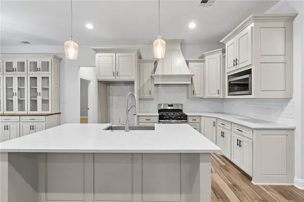 $499,000 | 3103 Park Lake Drive, Waco, TX 76708