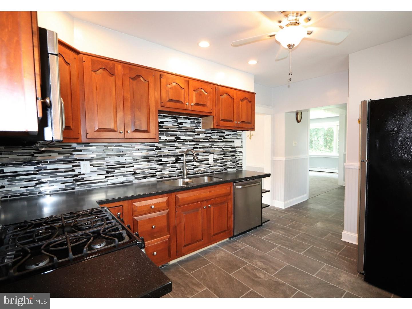 1933 Prospect Ridge Boulevard Haddon Heights, NJ 08035 - Photo 7 of 25