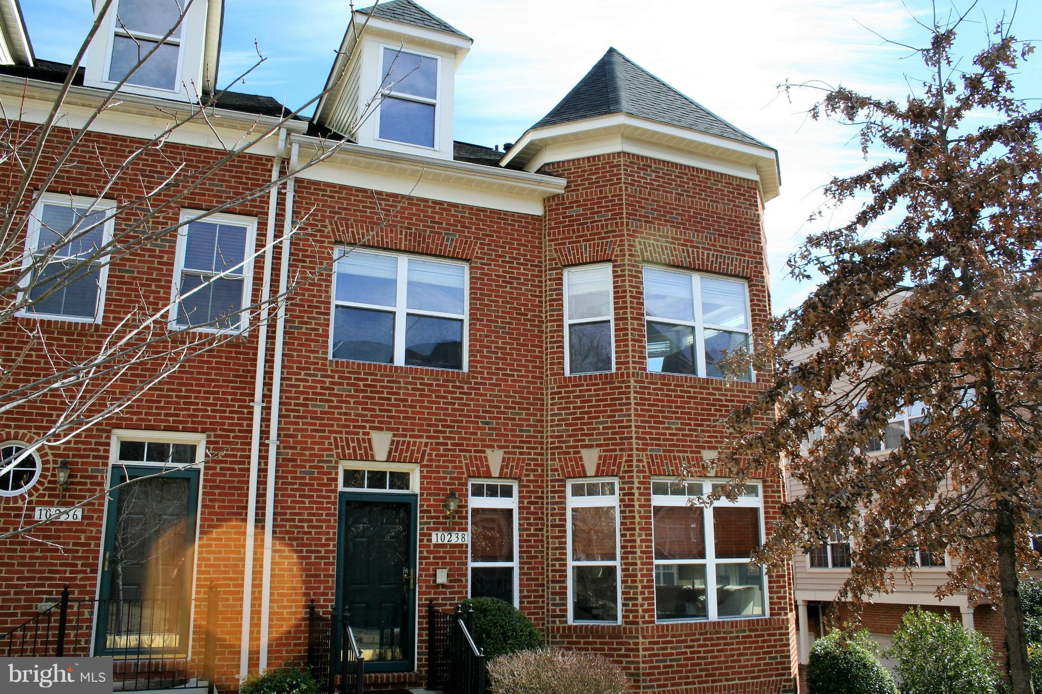 10238 Brighton Ridge Way, Unit 107 Columbia, MD 21044 - Photo 27 of 28 Tons of Windows