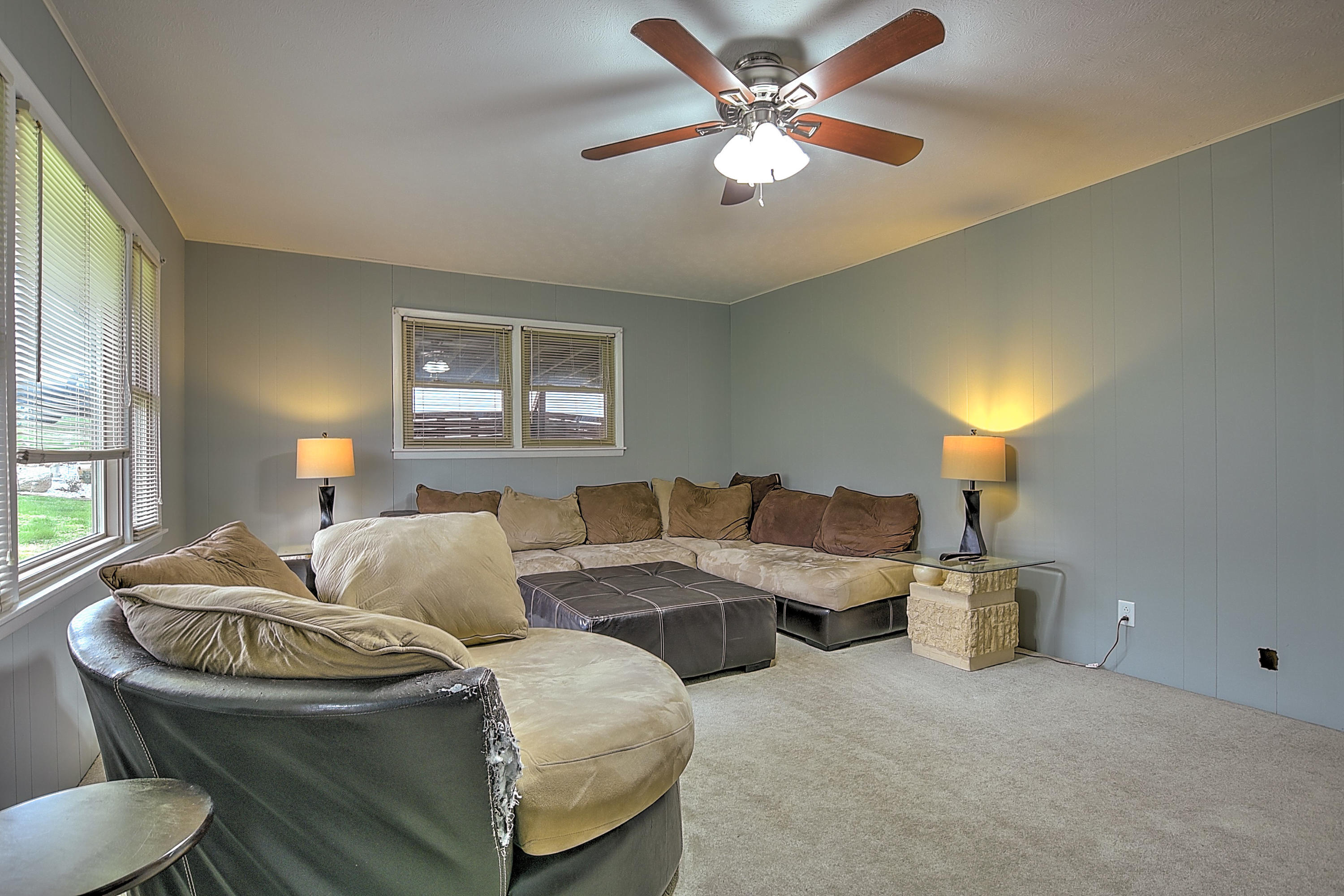 374 East Carters Valley Road Kingsport, TN 37660 - Photo 3 of 38 374 E Carters Valley-5