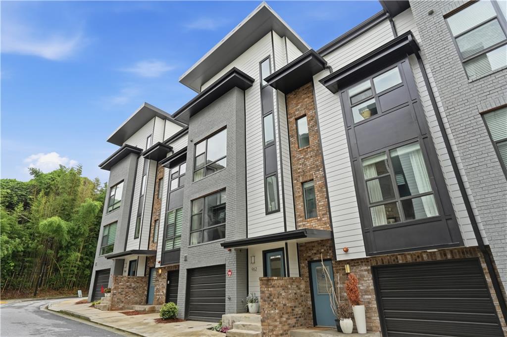 962 Moda Drive Atlanta, GA 30307 - Photo 1 of 44