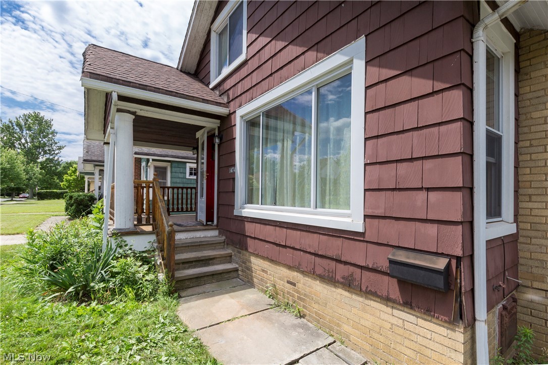 1474 Middleton Road Cleveland Heights, OH 44121 - Photo 5 of 27
