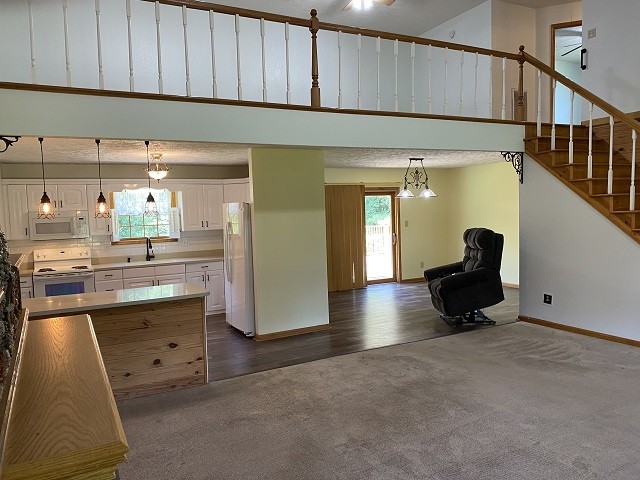 398 Azbill Road Lexington, TN 38351 - Photo 5 of 40 a kitchen with cabinets and window