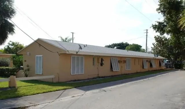 $1,150 | 1822 Dixianna Street, Unit 14, Hollywood, FL 33020