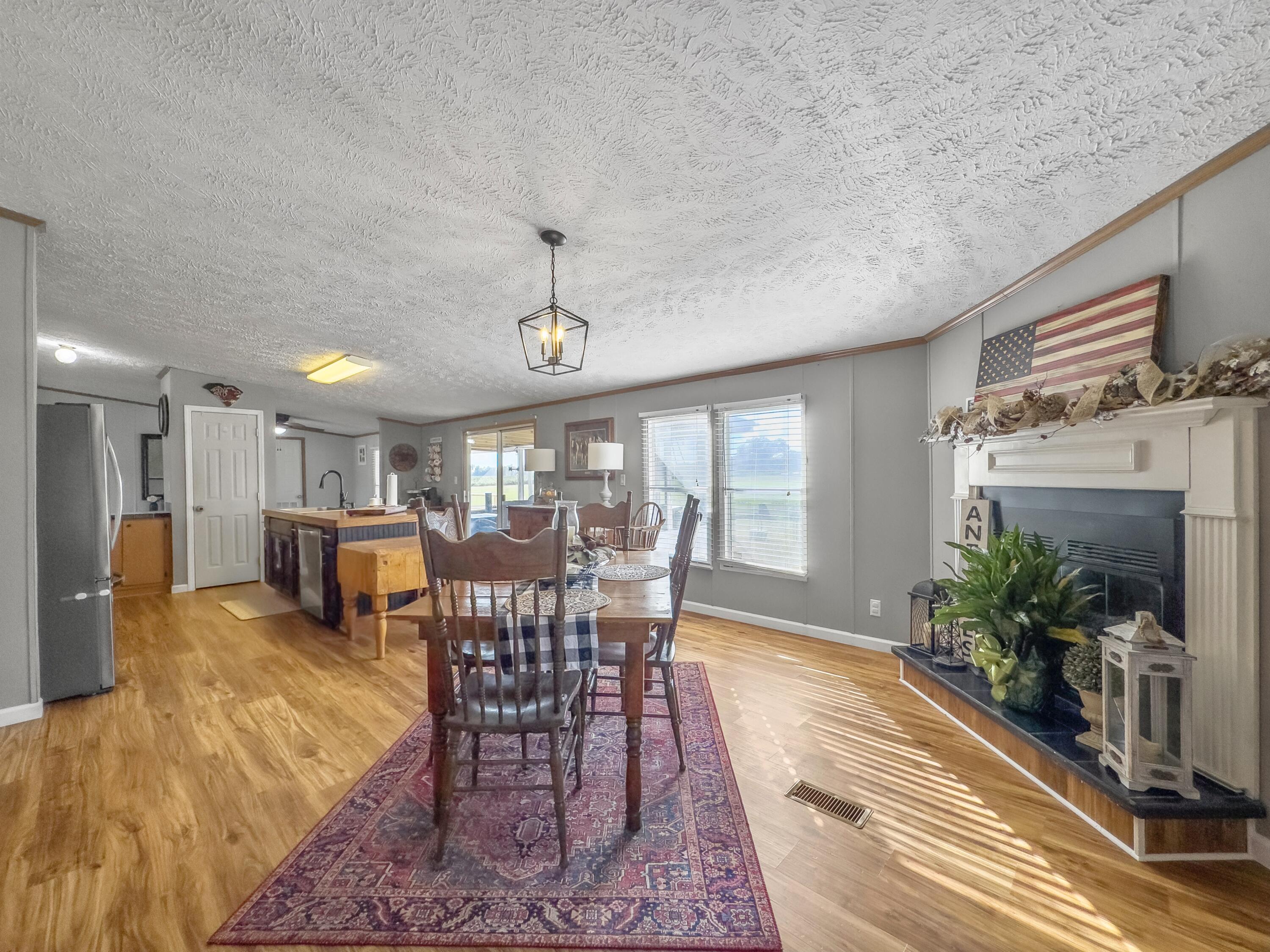 4160 Cleveland Street Elloree, SC 29047 - Photo 18 of 47 Dining Area