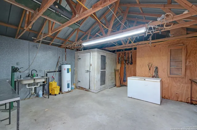 a view of utility room