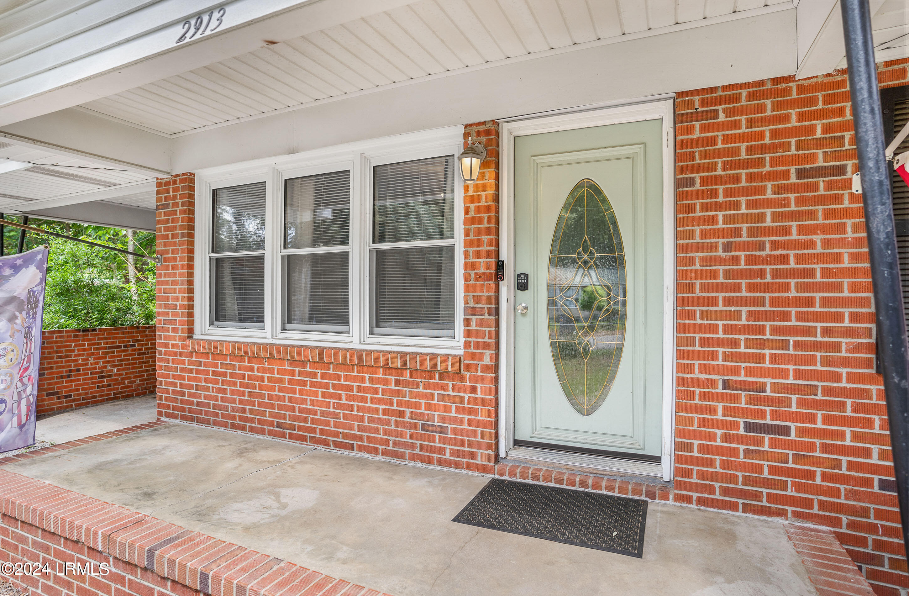 2913 Fourth Street Beaufort, SC 29902 - Photo 3 of 21 DSC06957-40-1.jpg-FULL
