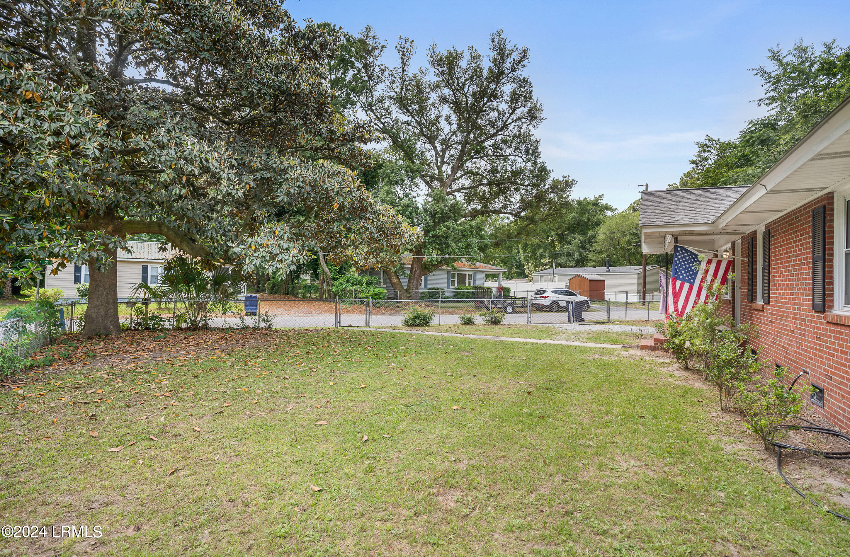 2913 Fourth Street Beaufort, SC 29902 - Photo 4 of 21 DSC06952-35-1.jpg-FULL