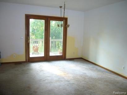 40194 Alden Road Belleville, MI 48111 - Photo 11 of 16 ALDEN DINING RM