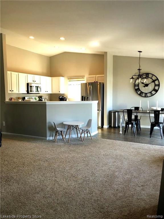 52250 Rivard Road New Baltimore, MI 48047 - Photo 6 of 27