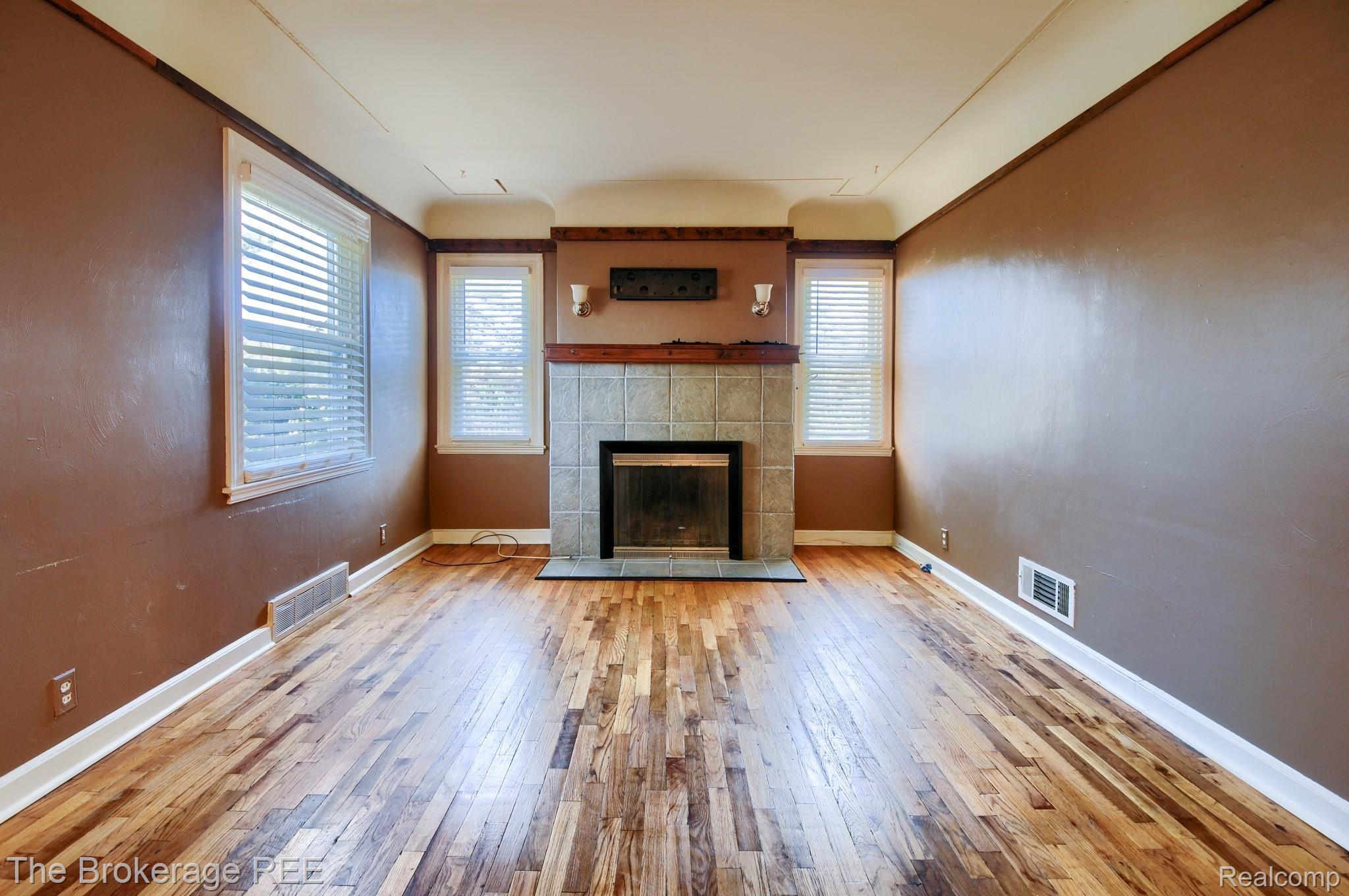 10123 Corunna Road Swartz Creek, MI 48473 - Photo 8 of 30 DSC_0726-HDR(5).jpg