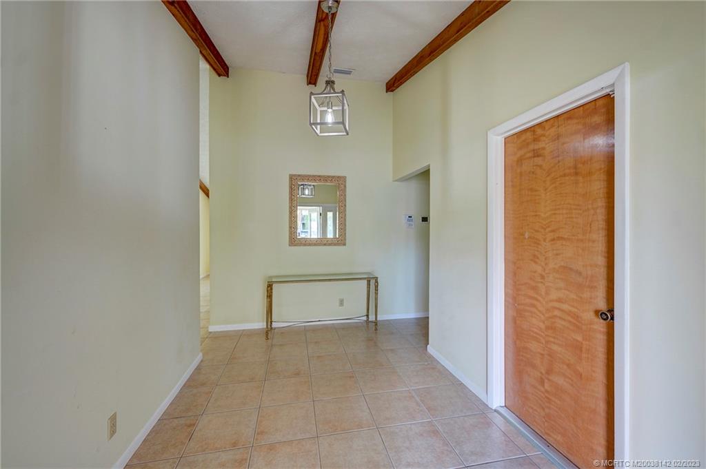 370 Southwest Harbor Street Stuart, FL 34997 - Photo 3 of 36 Gallery Image 3