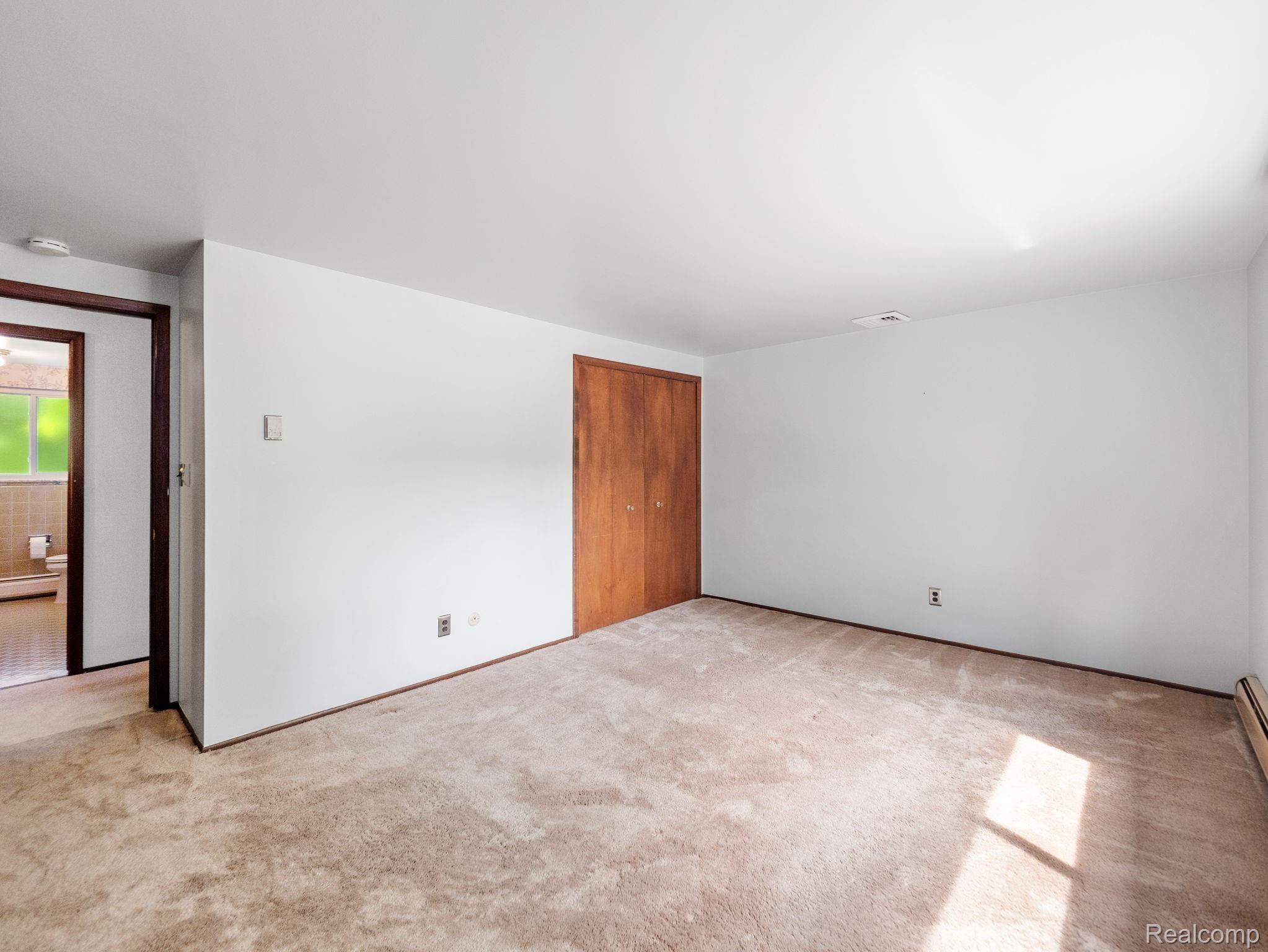 26267 Burg Road Warren, MI 48089 - Photo 22 of 33 Master Bedroom