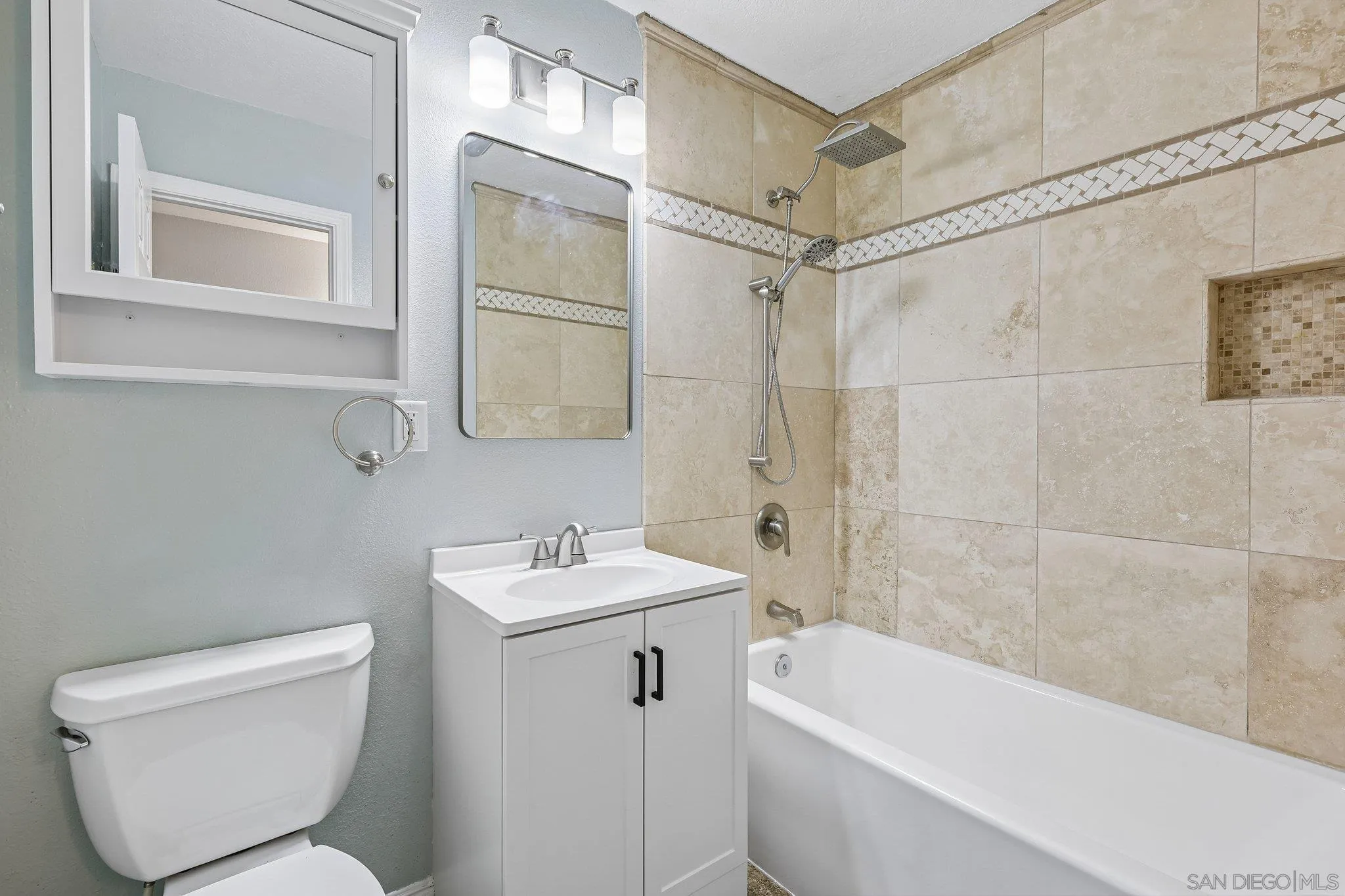 9308 Lake Canyon Road Santee, CA 92071 - Photo 18 of 47 Gallery Image 18